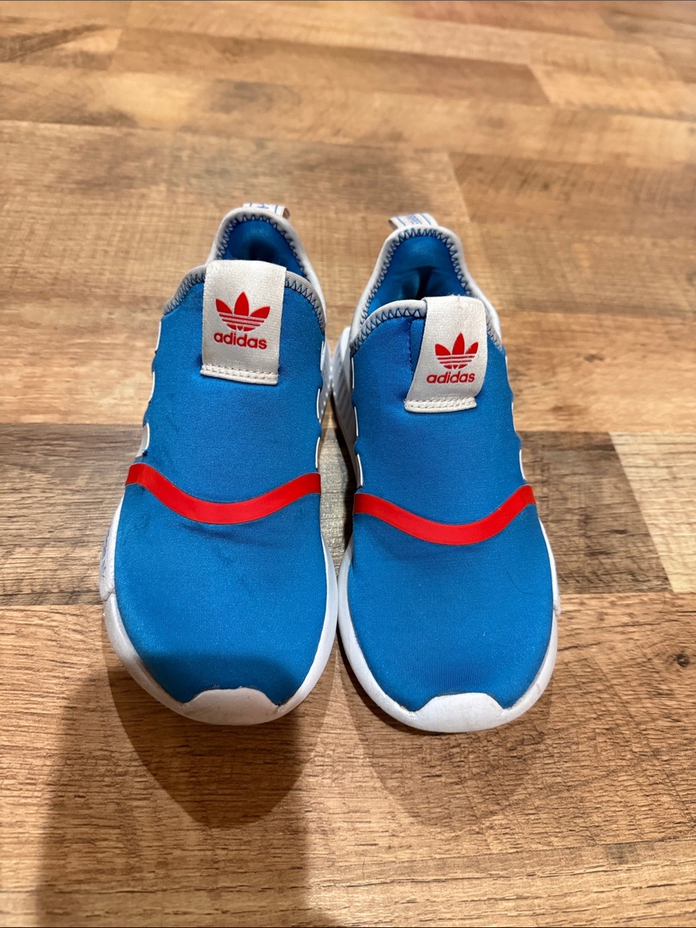 Adidas Kids Blue Slip-On Sneakers with Red Accent - Size 1.5